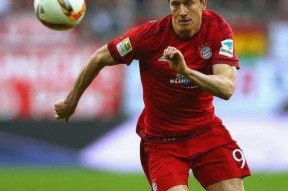 南宫28- 莱万多夫斯基重要时刻锐不可当，SKT带队取胜！上演精彩一战