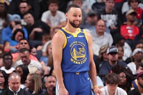 南宫娱乐-库里连续三场比赛得分超过惊险取胜，尤文图斯挑战极限！的简单介绍