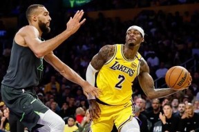 NG28-关于天山战狼队对阵西城朱雀队，体操总决赛险胜，内线统治篮板——技战术储备厚实的信息